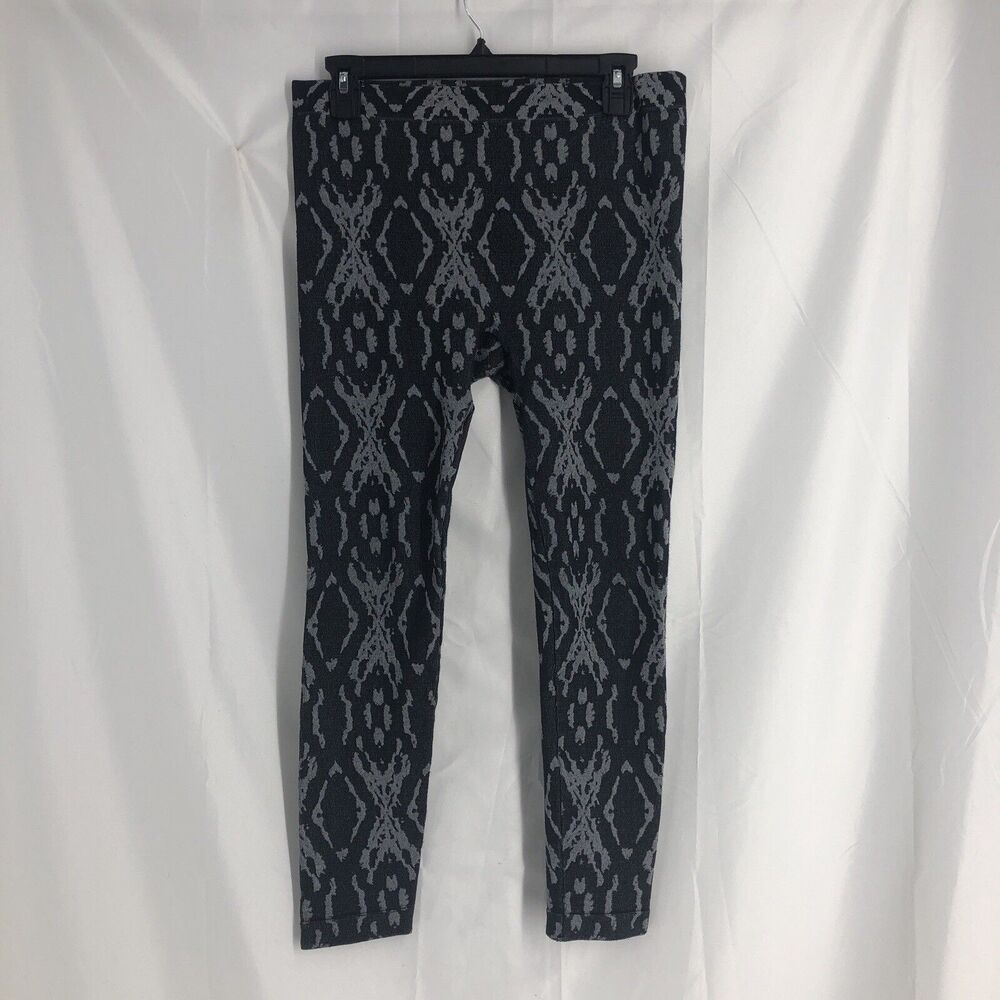 Lane Bryant Womens 14/16 Black And Gray Lace Print Leggings